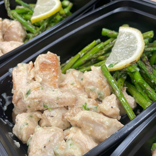 Lemon Garlic Butter Chicken Bites w/ Asparagus